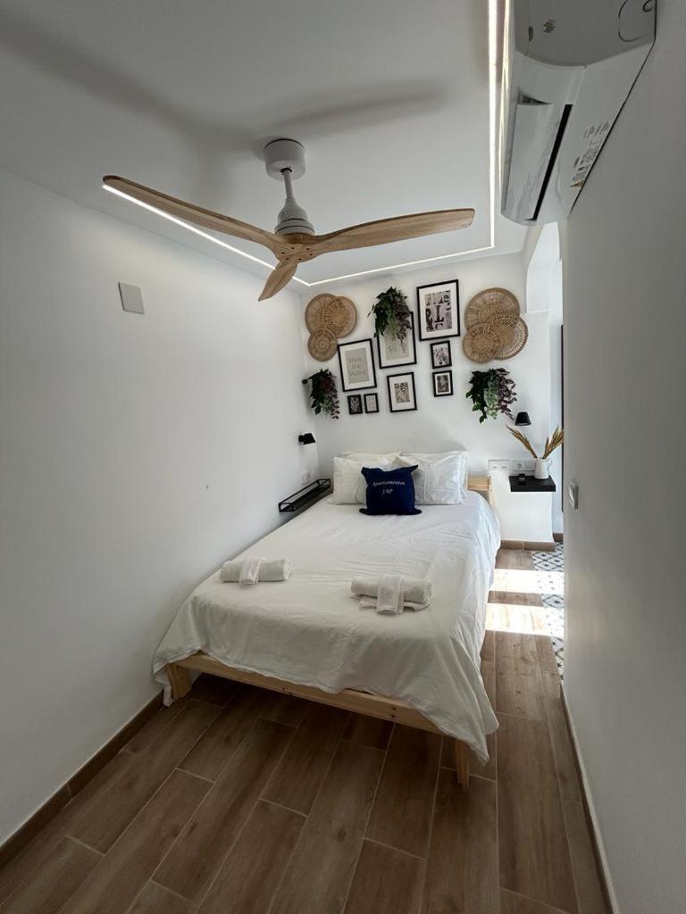 Apartamentos Palma Benidorm Quarto foto